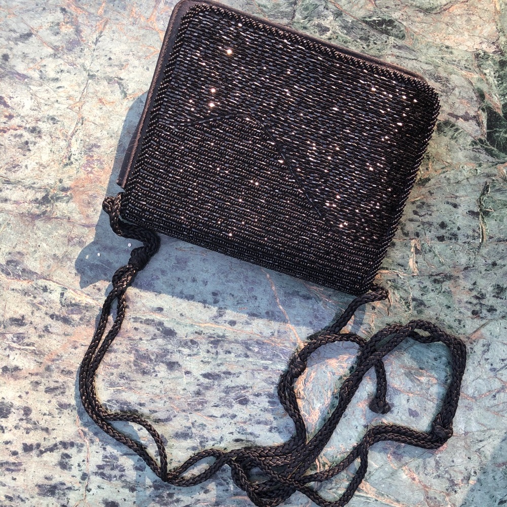 Back beaded bag